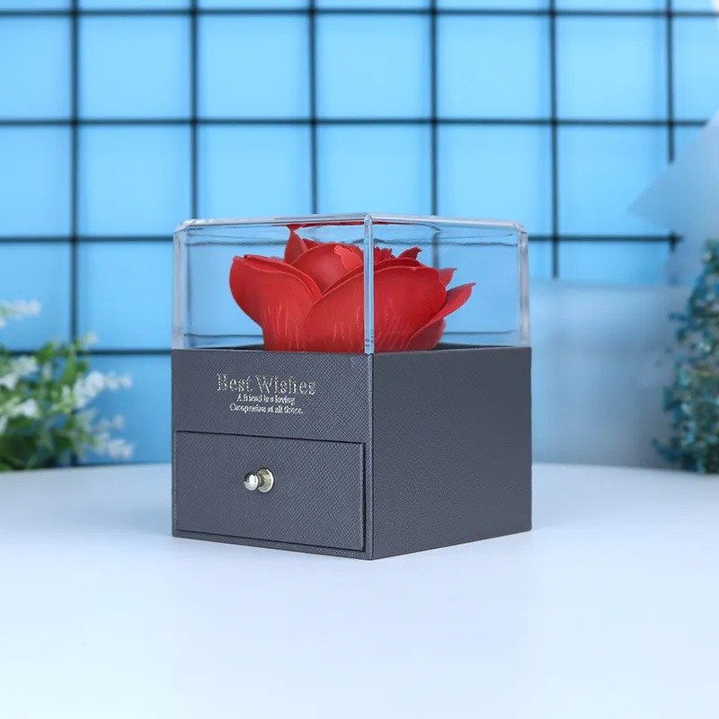 Collar con joyero de rosa eterna - Imagen 5